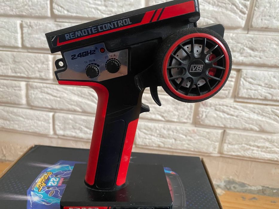 Машинка на радіоуправлінні для дрифту WLToys 284010 4WD 1:28