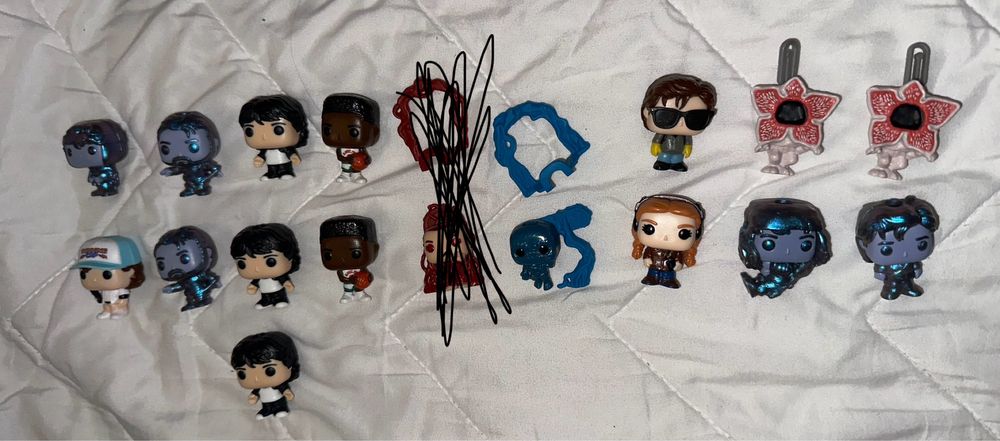 Funko pop stranger things kinder joy