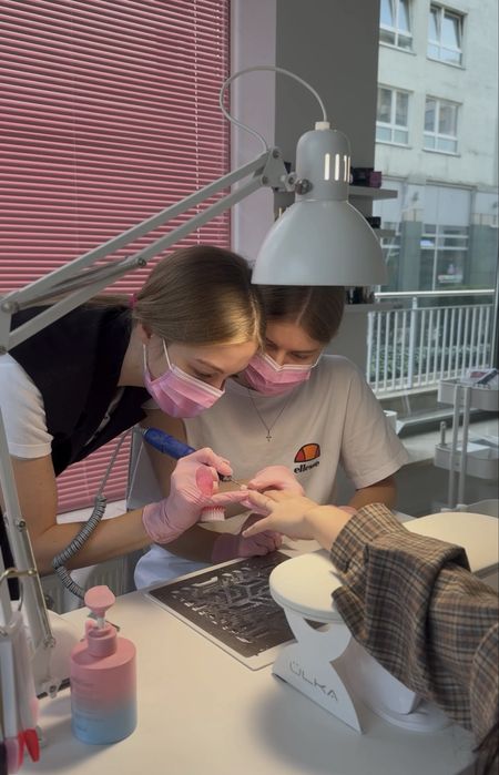 Kurs manicure (hybryda)