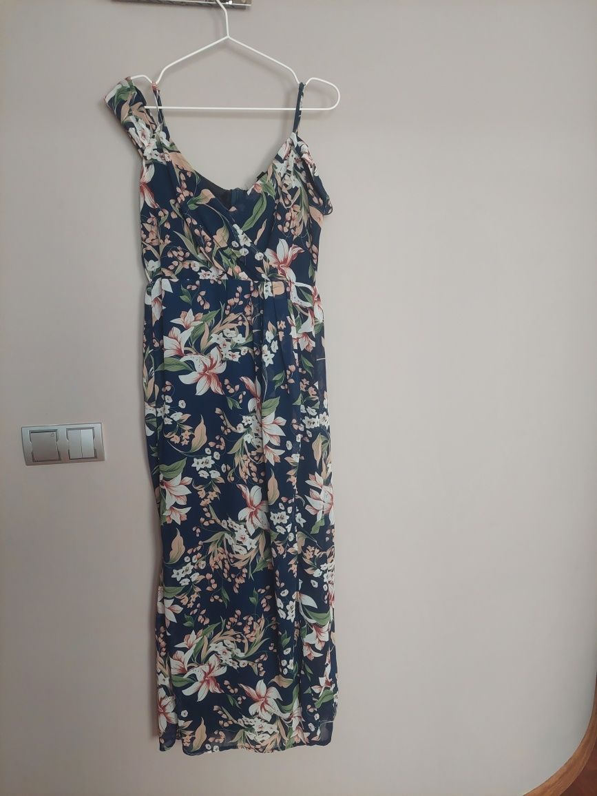 Letnia sukienka maxi w kwiaty rozmiar 40