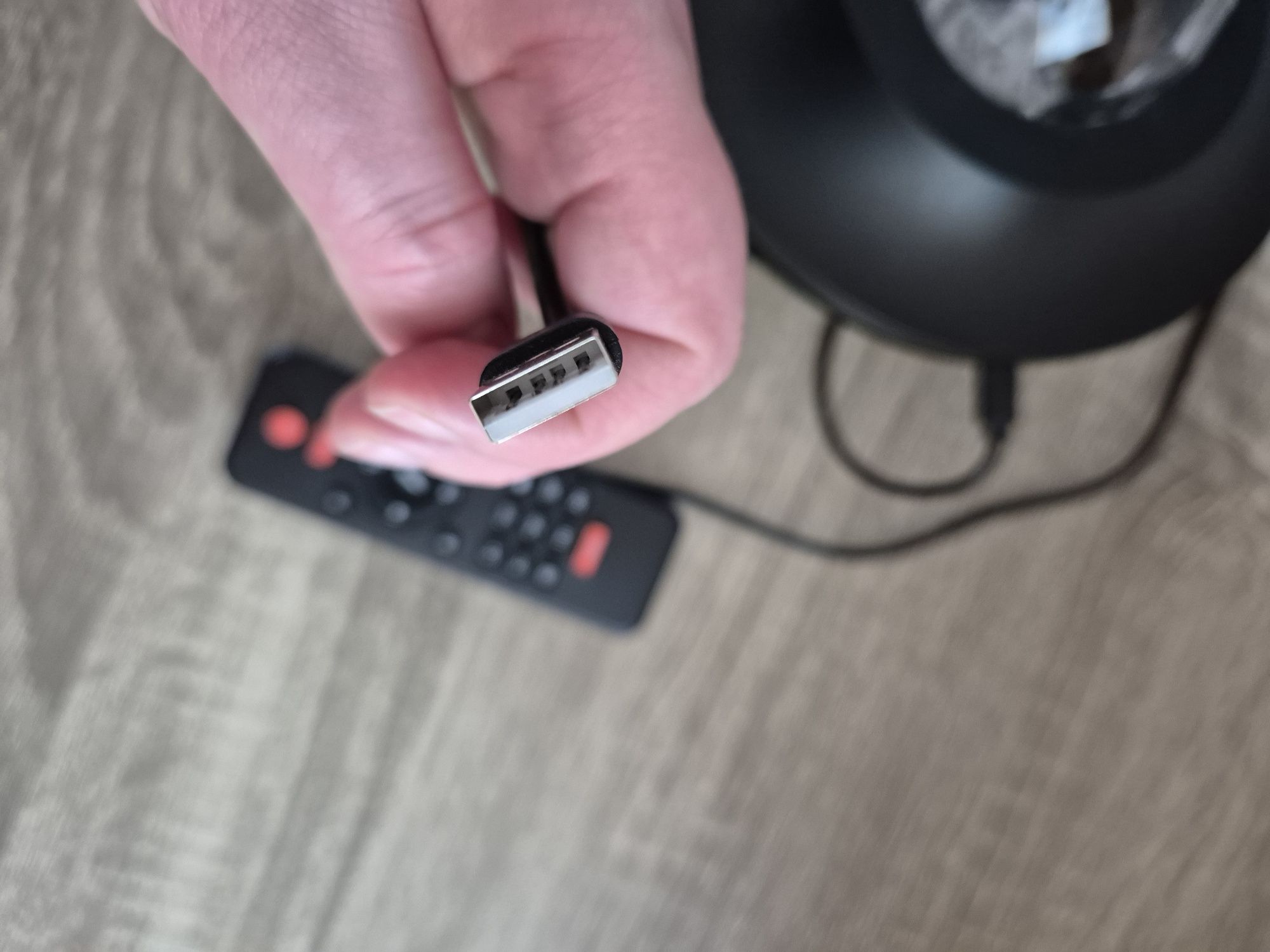 Głośnik bluetooth rzutnik projektor gwiazd + pilot
