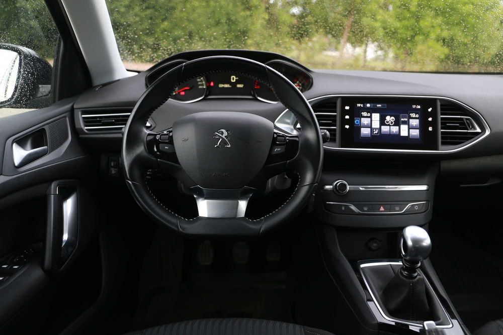 wypożyczalnia samochodów - Peugeot 308 kombi - od 100 zł za dobę