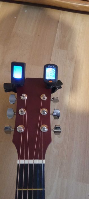Sprzedam gitarę akustyczną