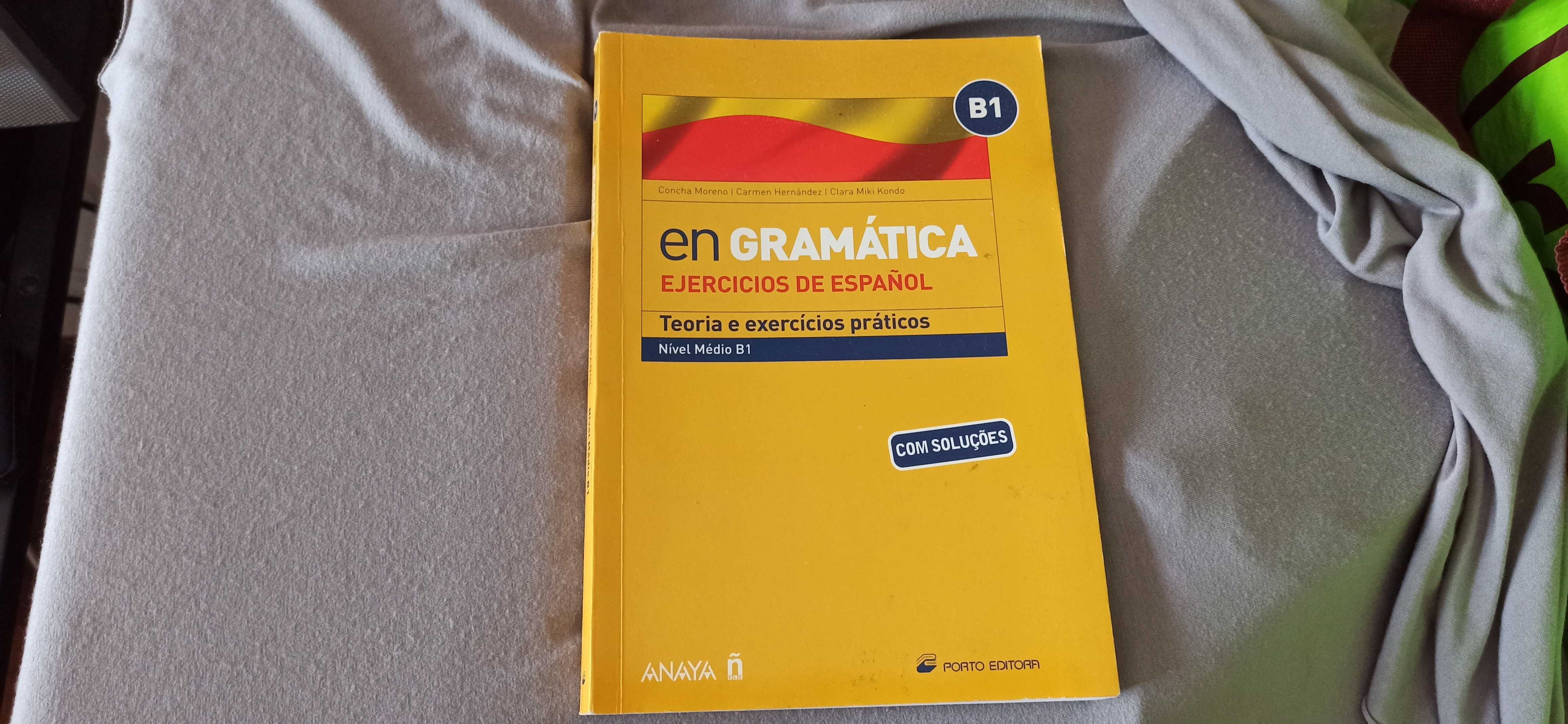 en Gramática - exercícios de espanhol