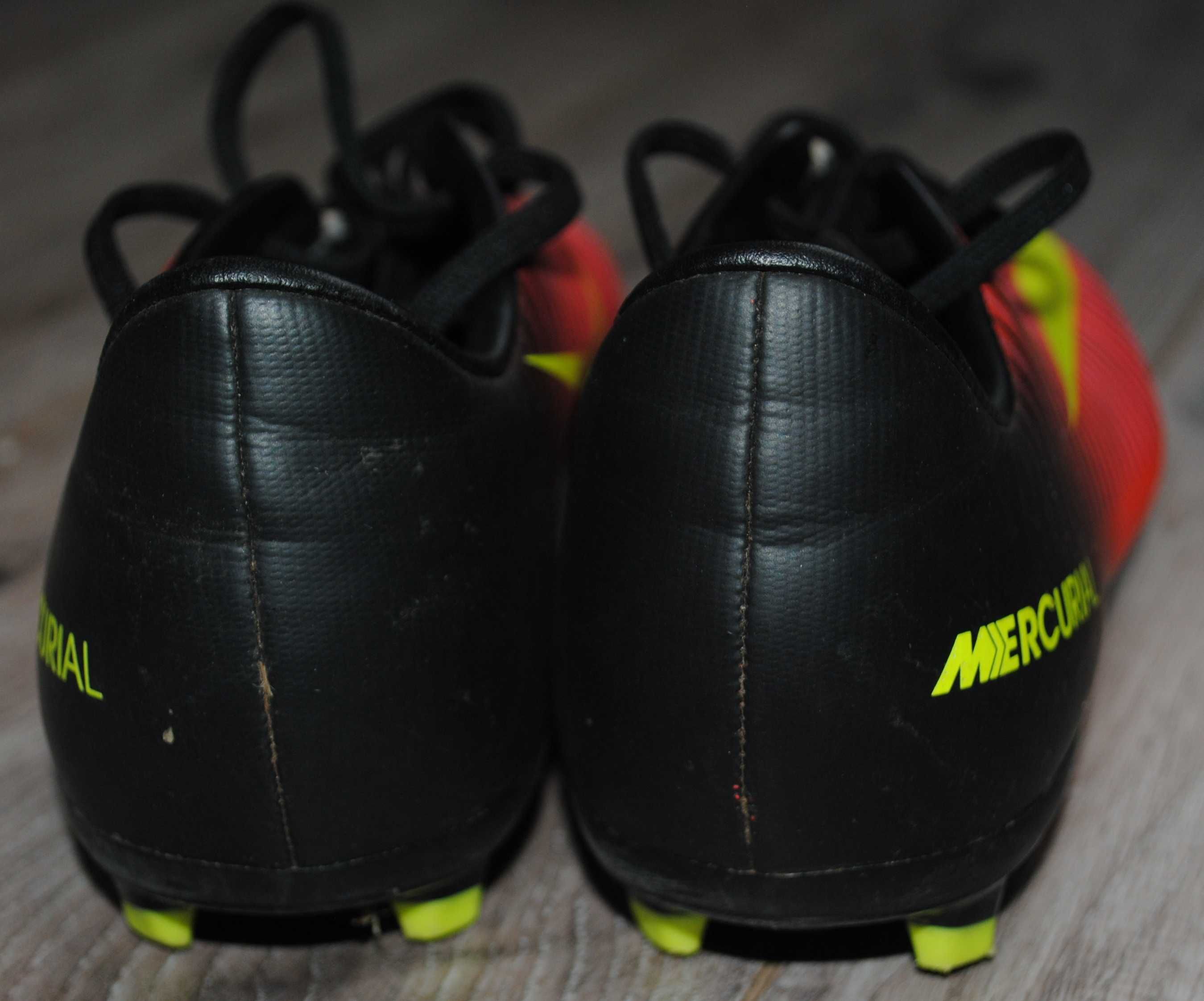 Бутси спортивні футбольні дитячі Nike JR Mercurial Vapor XI FG 870 33р