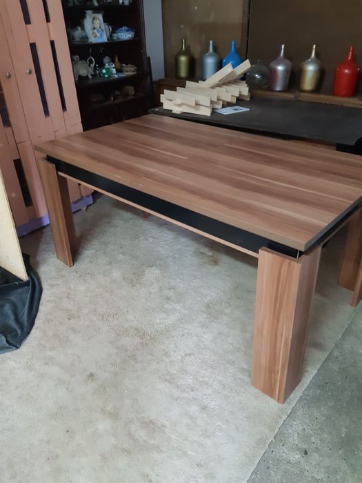 Mesa de jantar moderna