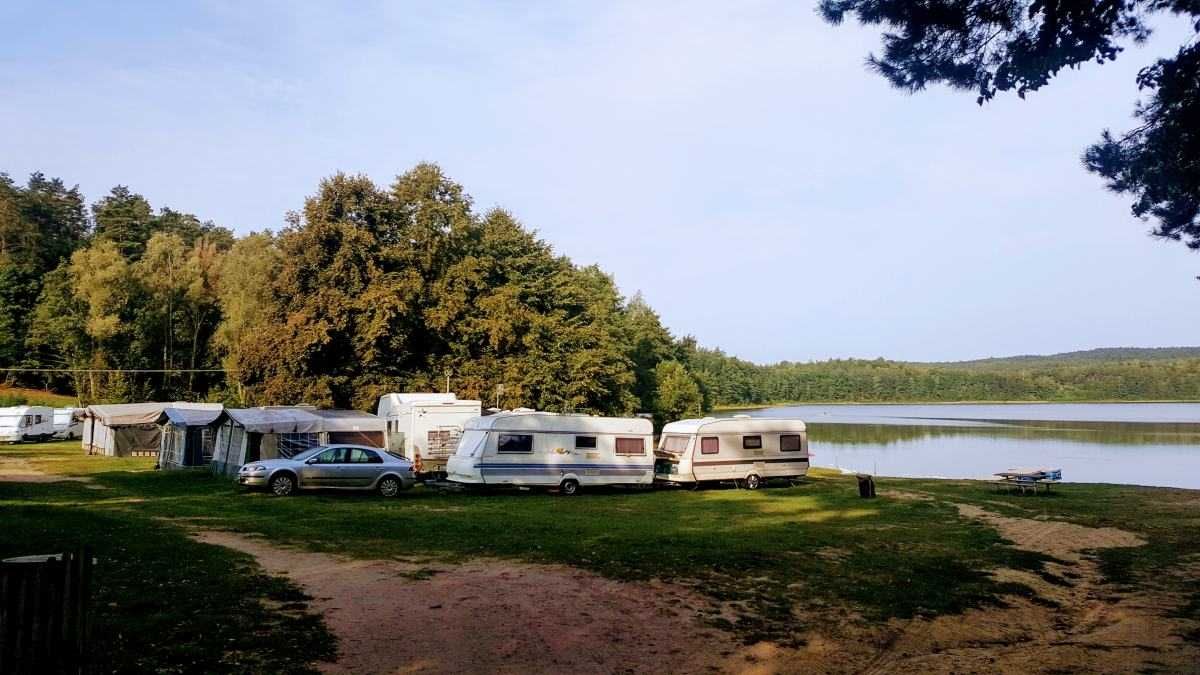 Pole namiotowe Piaseczno koło Lidzbarka (Mazury)