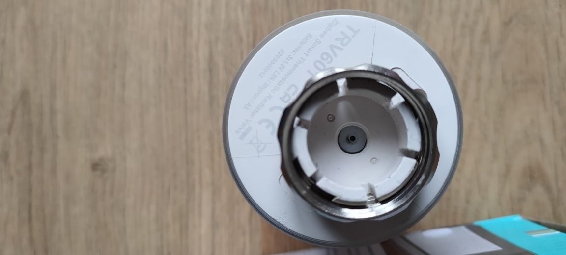 Głowica termostatyczna Zigbee TRV601