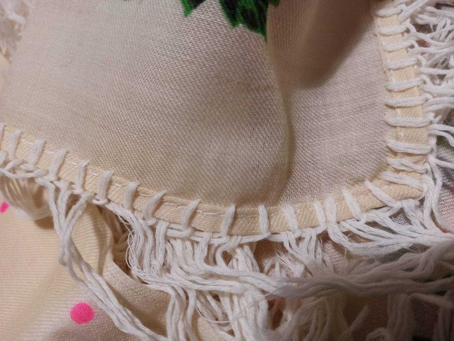 Хустка, платок з китицями