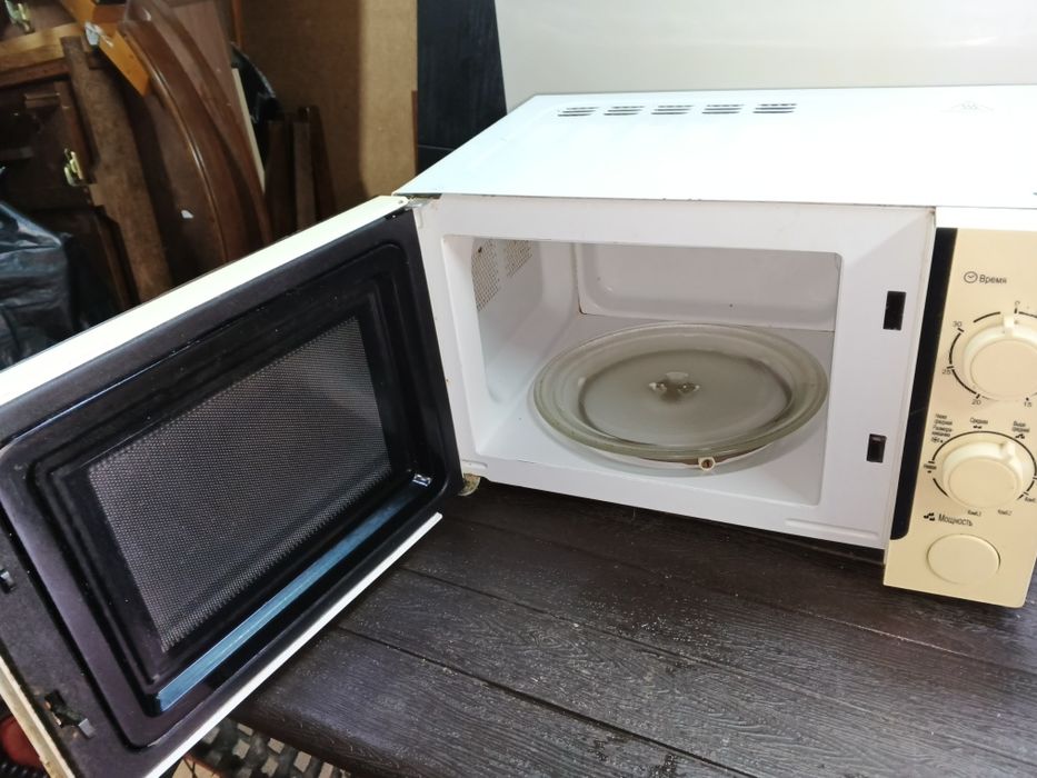 Микроволновая печь Saturn