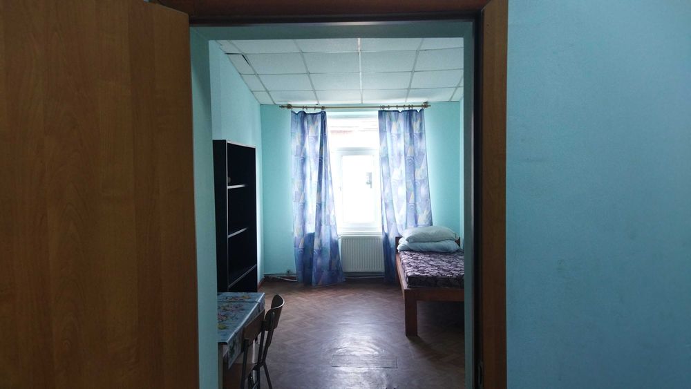 Кімната Б.Хмельницького р-н Підзамче біля центру для 1-2 ос закр на кл