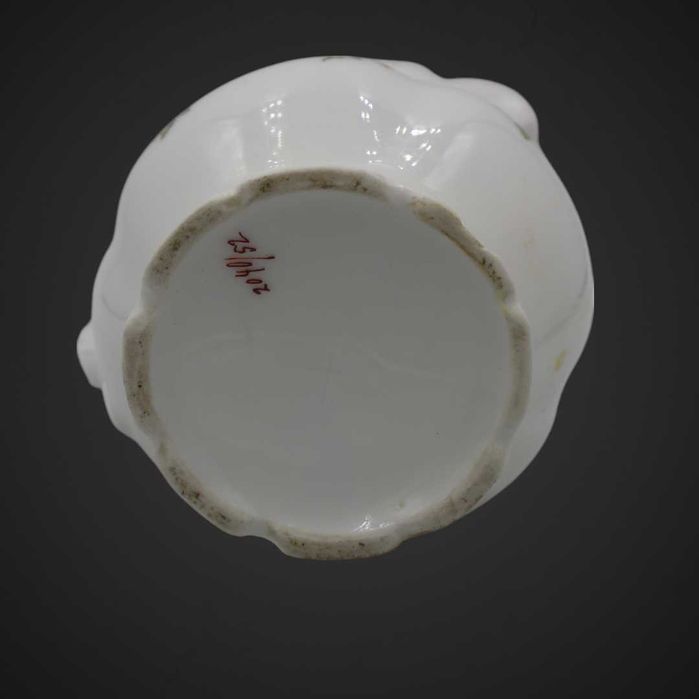 Porcelana antyczna mlecznik  B5/110155