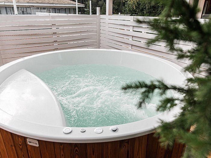 Balia ogrodowa Jacuzzi Gorąca beczka Piec wbudowany Hot Tube Premium