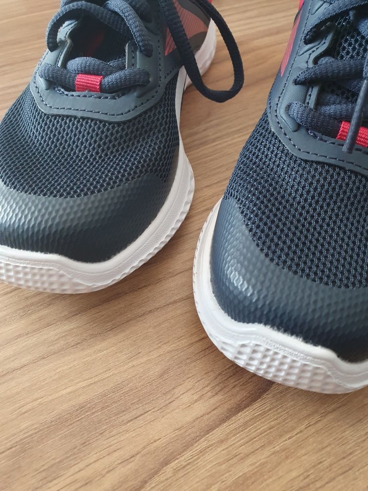 Buty Reebok do biegania  r.30 1/2 nowe
