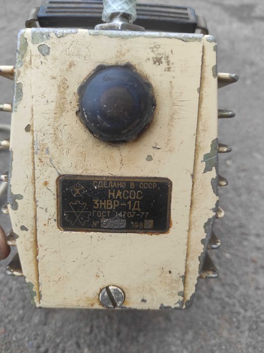 Продам вакуумний насос 3НВР-1Д