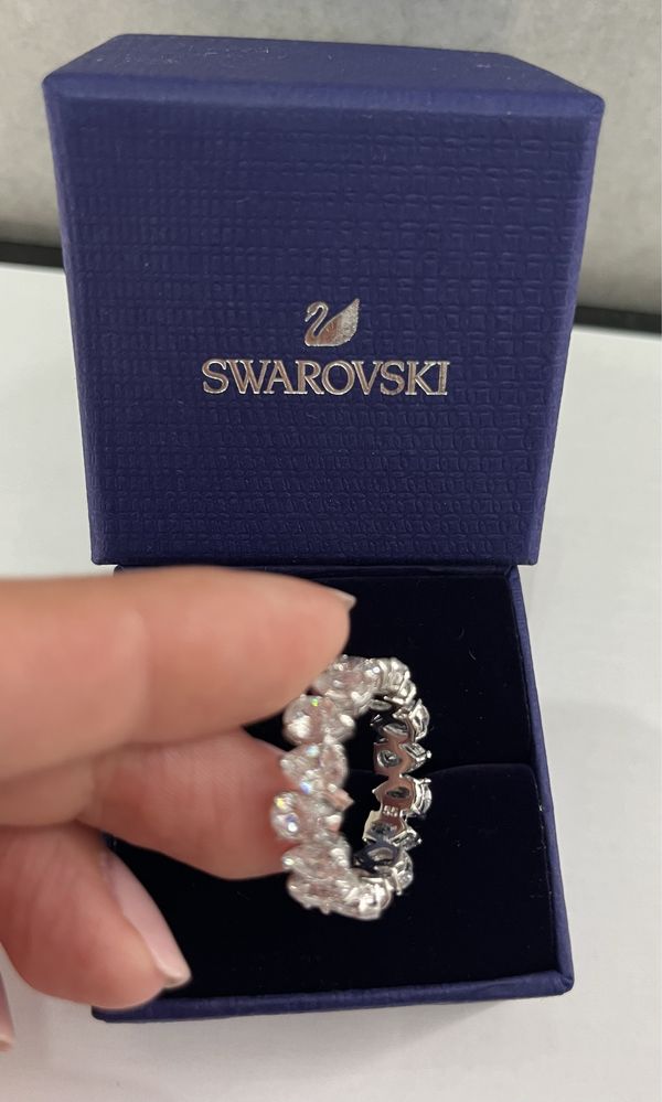 Pierścionek Swarovski nowy