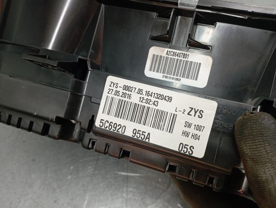 Quadrante / painel de instrumentos VOLKSWAGEN Jetta IV (162, 163)