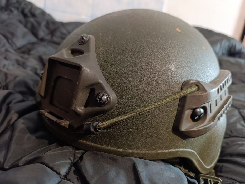 Каска военная с ушами