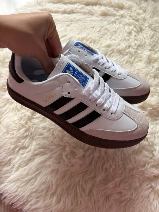 Жіночі кросівки adidas samba