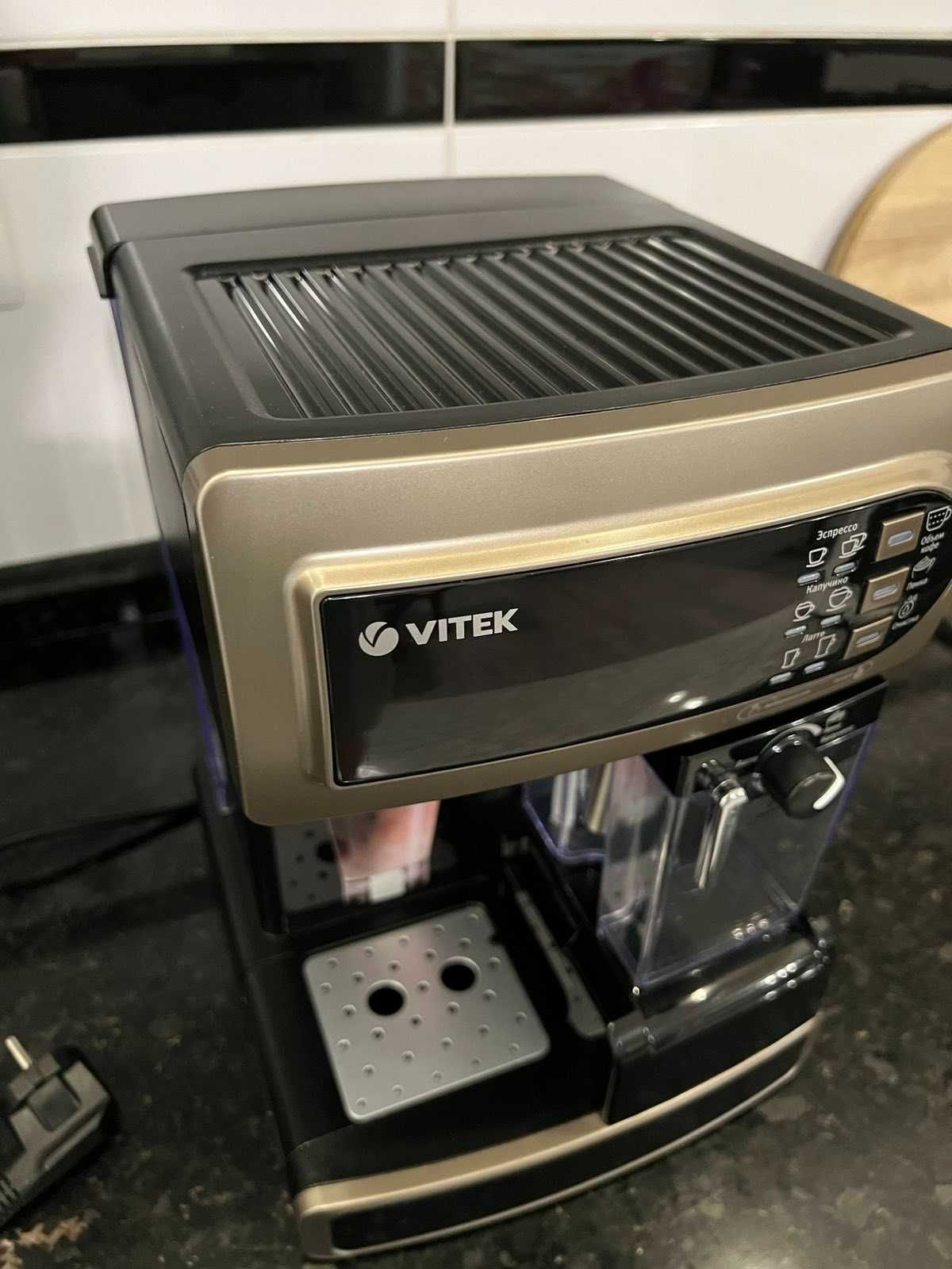 Продам кавоваврку VITEK VT-1517 BN
