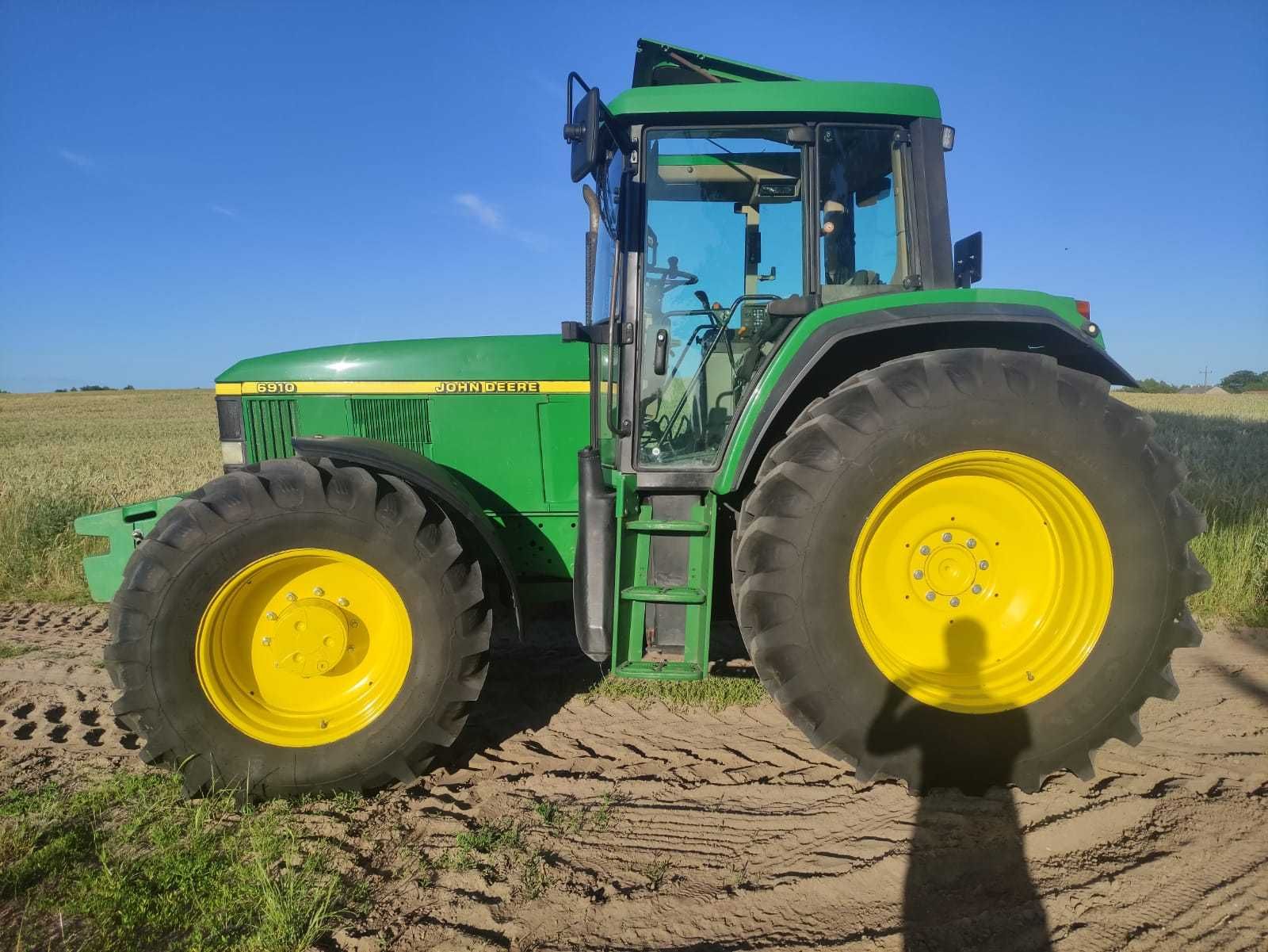 Ciągnik rolniczy John Deere 6910 PQ,681