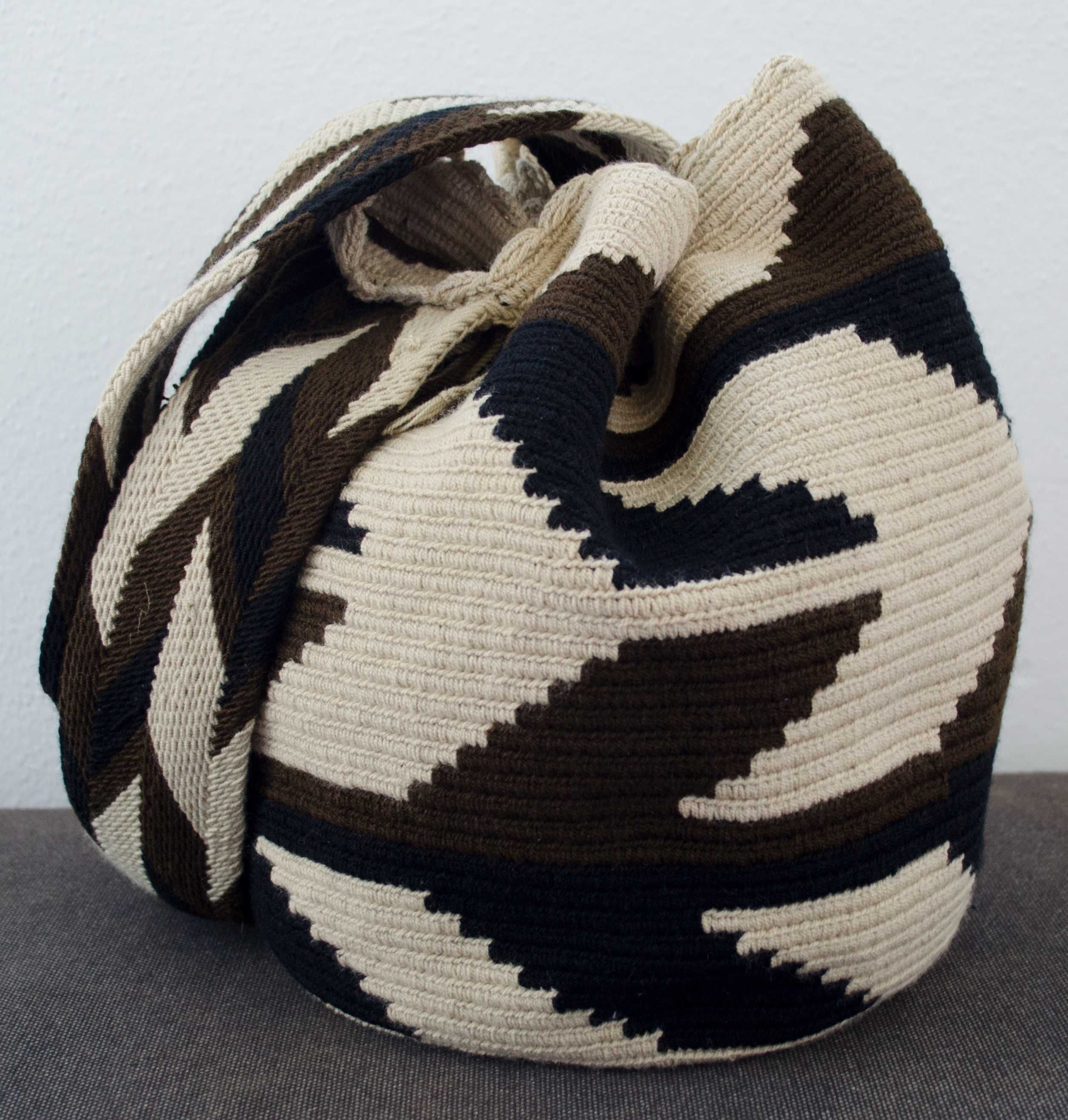 Oryginalna ręcznie pleciona torba Wayuu na ramię – egzotyczny styl!