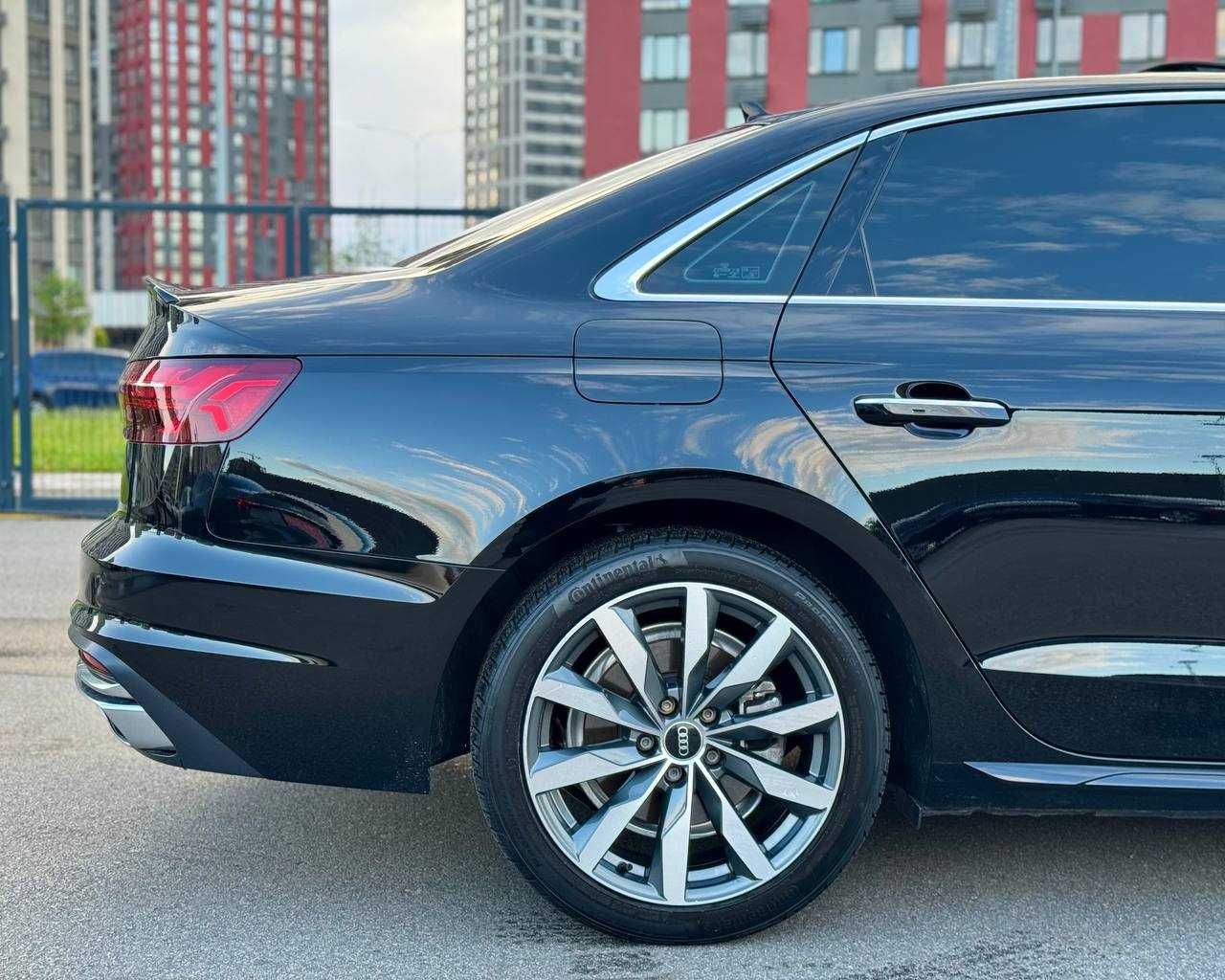 Продаж Audi A4 Premium