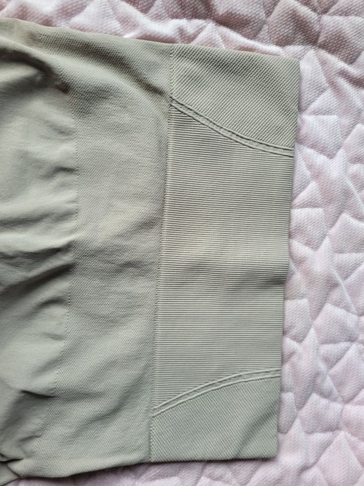 Legginsy beżowe nude push up bezszwowe modelujące xs na siłownię