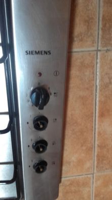 Fogão Siemens com 3 bicos a gás e 1 eléctrico em bom estado