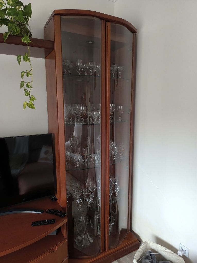 Móvel de sala com arrumação