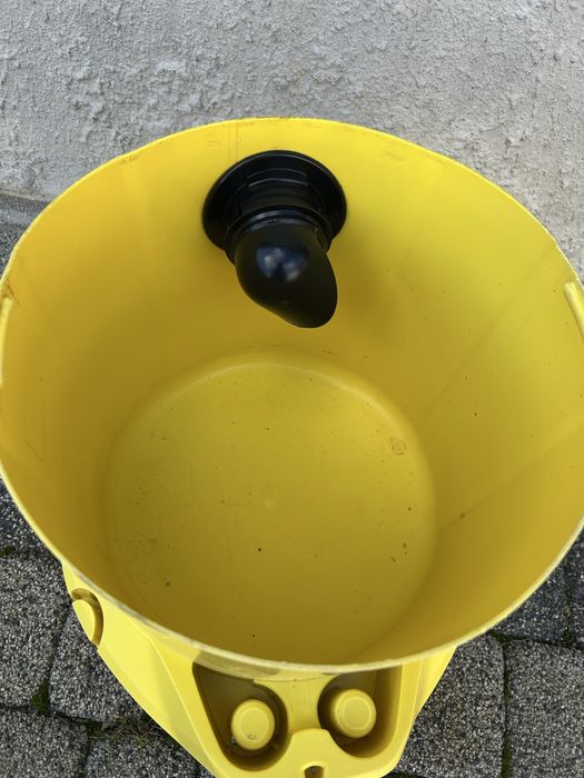 Zbiornik do odkurzacza Karcher Wd2 stary model