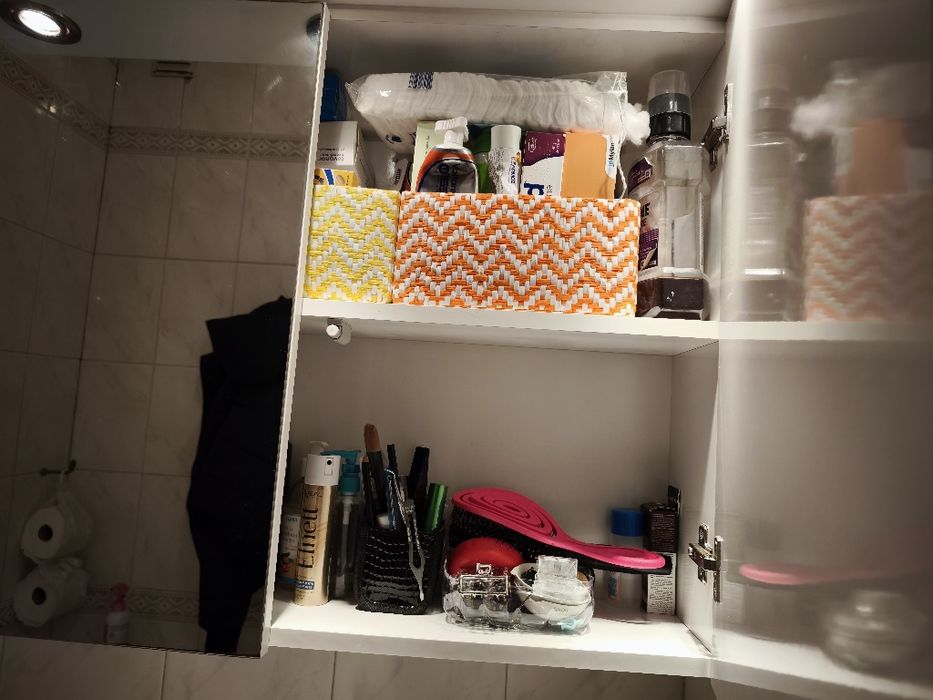 Venda de armário para casa de banho electrificado.