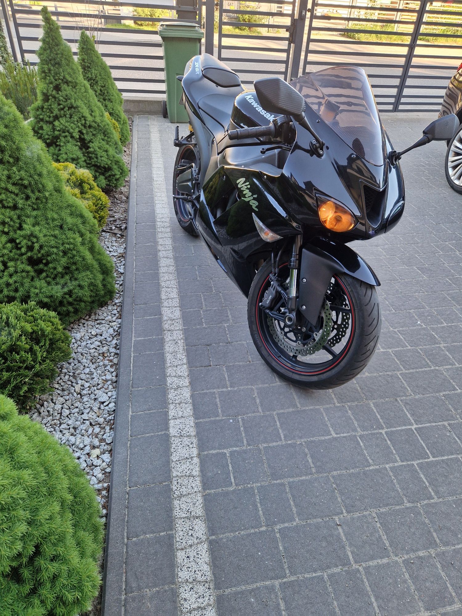 Kawasaki ninja zx-r