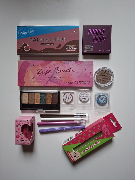 Zestaw kosmetyków - Stars, Hean, Max&More, palety cieni i więcej