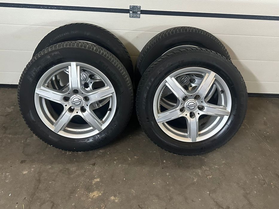 Felgi aluminiowe  Nissan qashqai juke R16