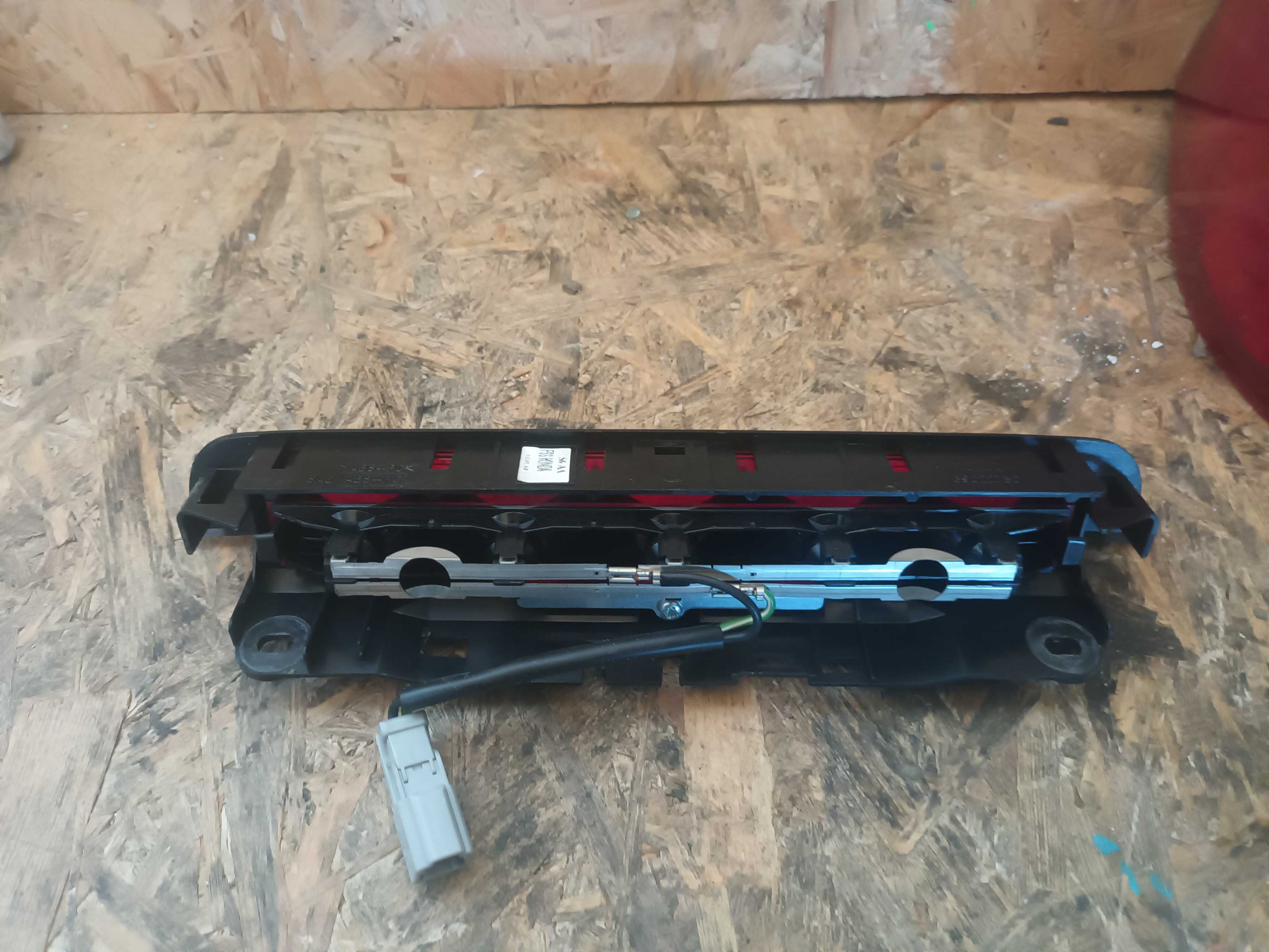 Honda Civic VII Hatchback Trzecie Światło Stopu