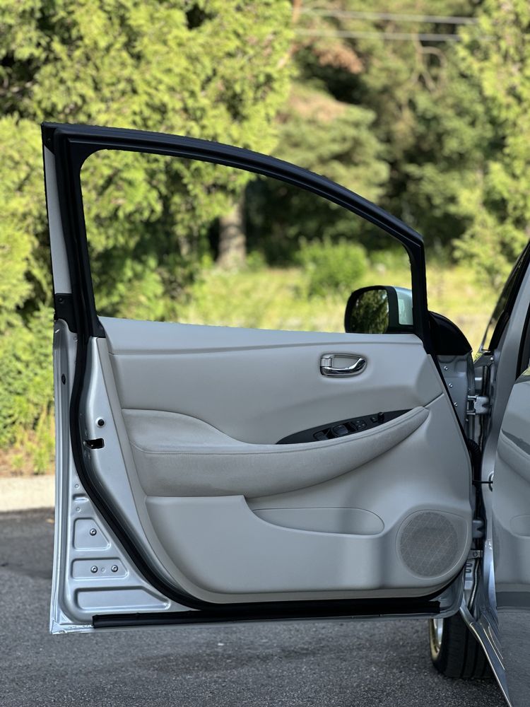 Nissan Leaf 24KW