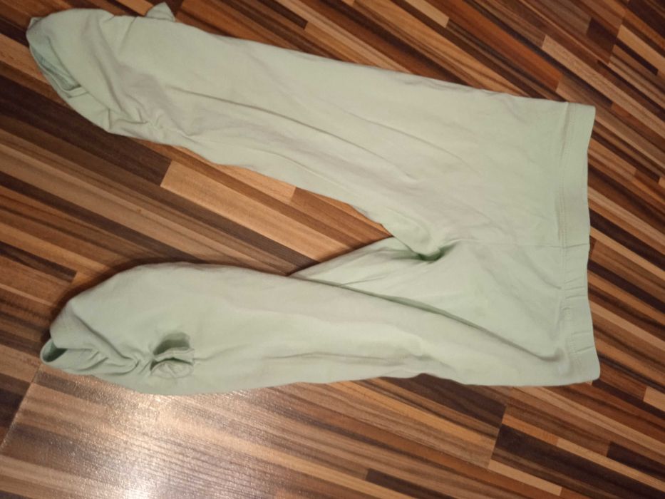 Leginsy 3/4 z firmy Reserved w rozmiarze 110.