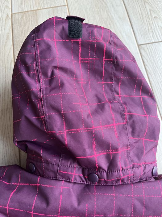 Продам нову курточку Reima 140 см