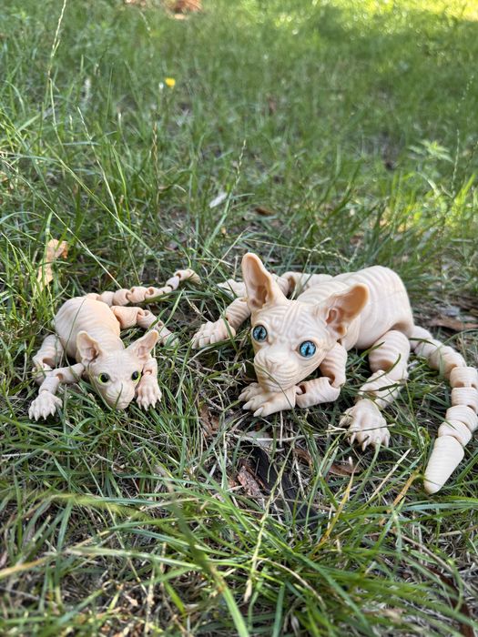 Рухомі фігурки котів сфінксів з 3D-принтера