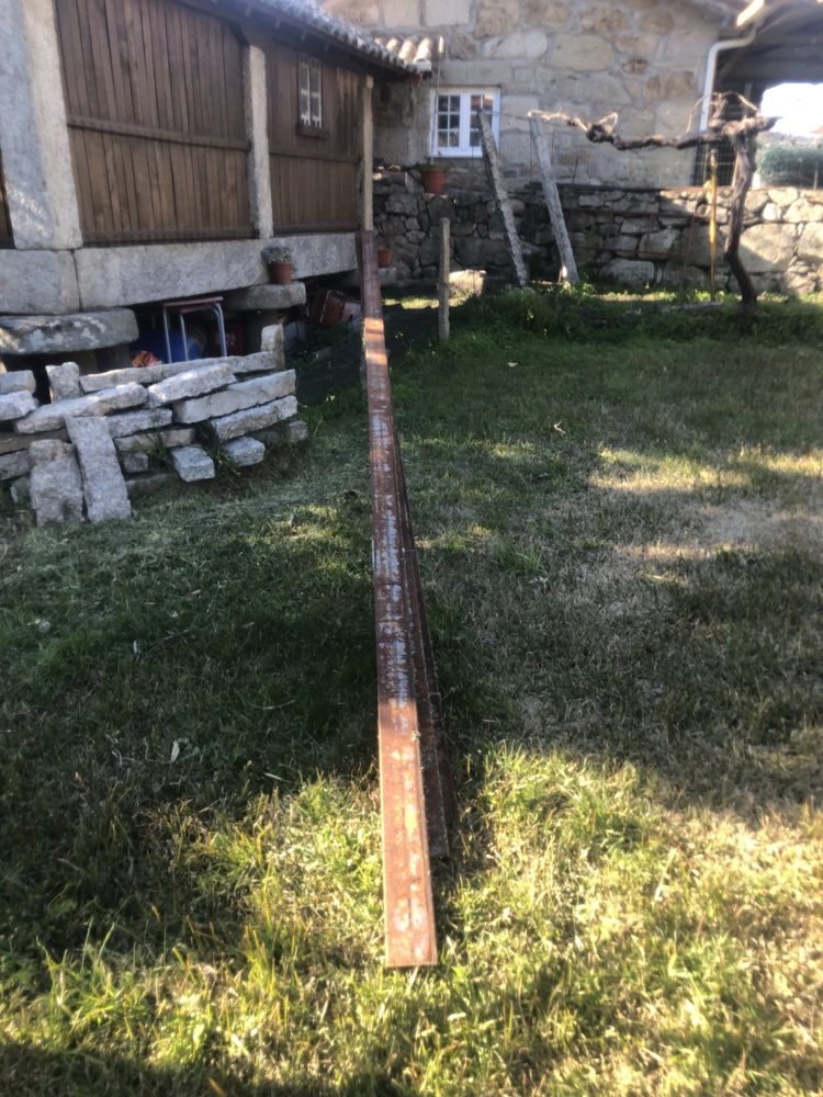 Vende-se 4 ferros 6 metros de comprimento 10x3