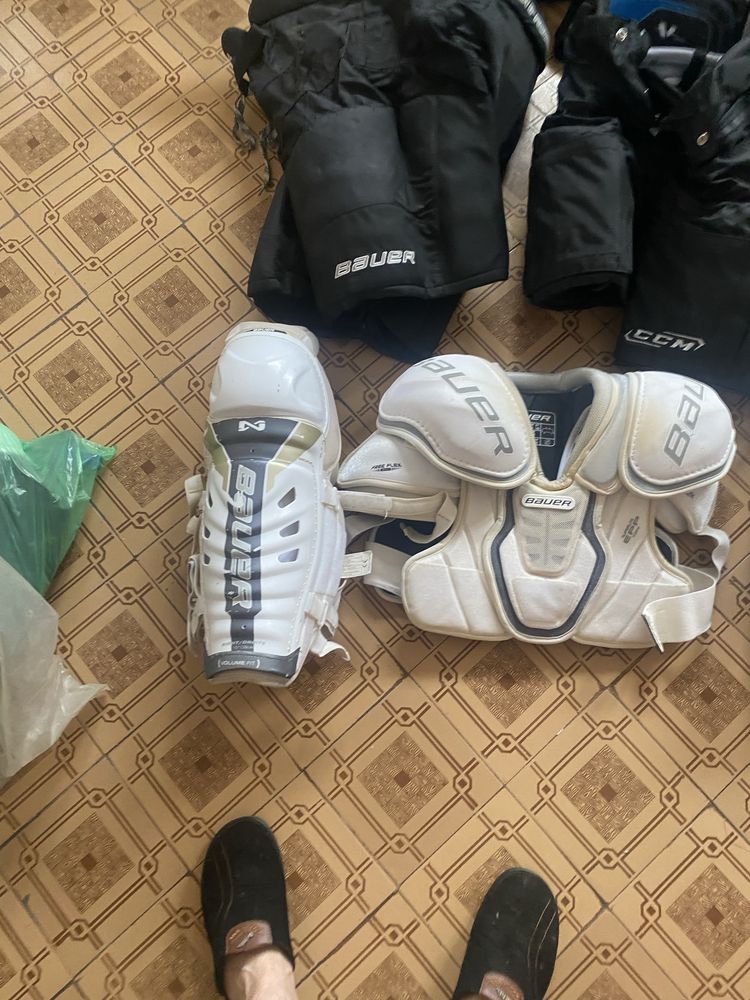 Продам комплект хокейної форми bauer ccm easton