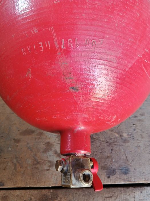 Балон метан на авто