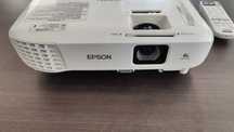 Projektor multimedialny Epson EB W05