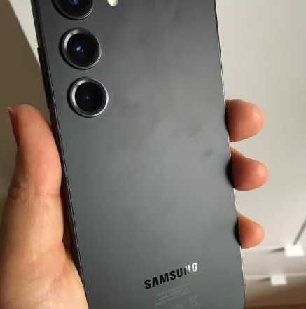 Samsung Galaxy S23 • Preto • 128 GB • Estado Excelente