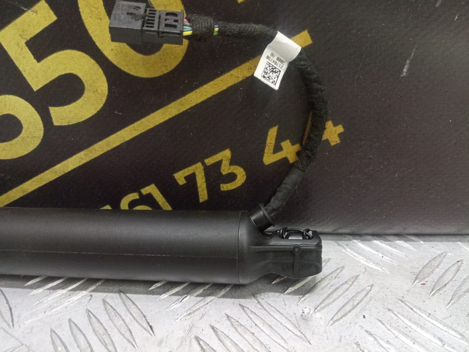 Амортизатор кришки BMW X7 G07 Розборка БМВ Х7 Г07 ляди