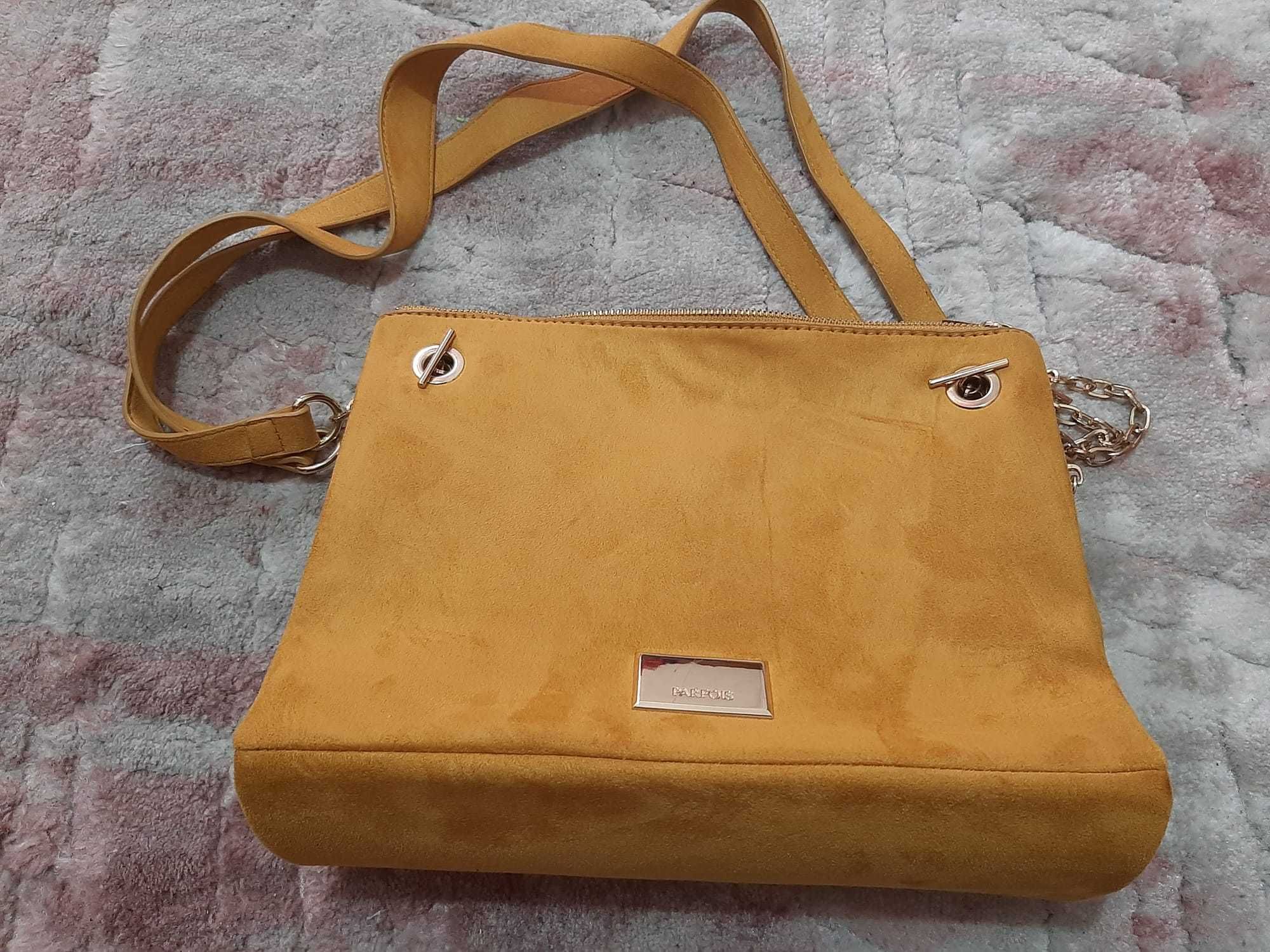 Várias bolsas de senhora