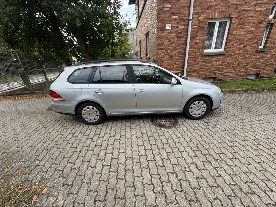 Volkswagen golf V 1.4mpi 2008r