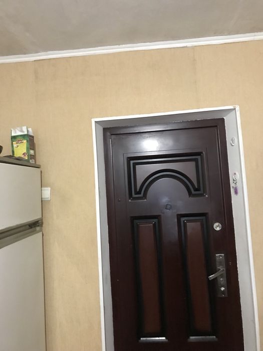 Продаж кімнати на Молодіжній