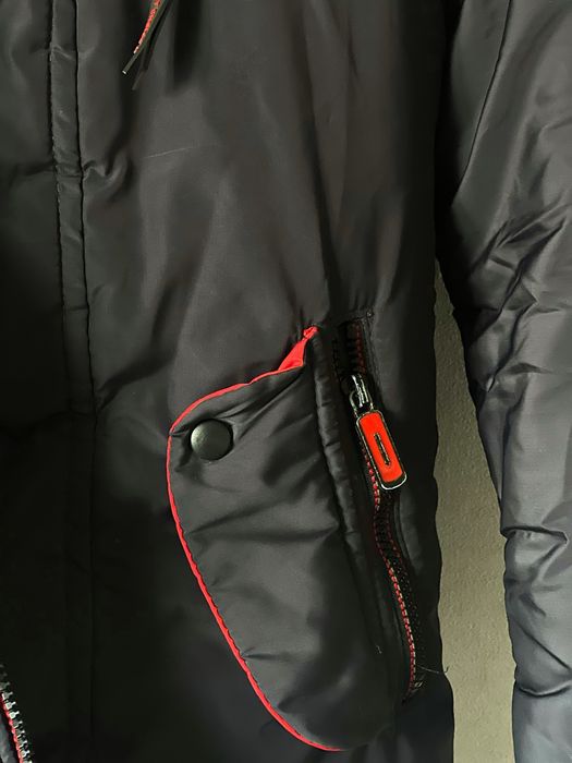 Куртка зимова для хлопчика 8-9 років.